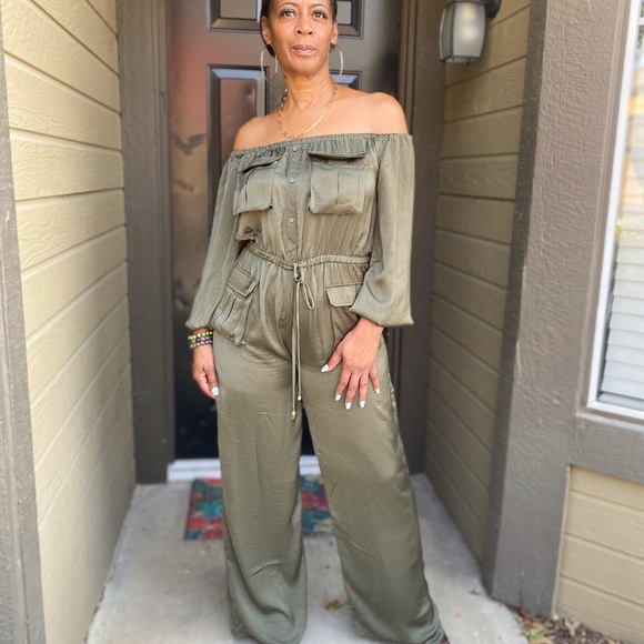Olive Jumpsuit 🫒 - Picture 5 of 6